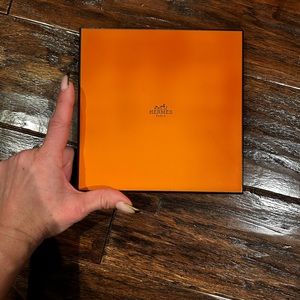 Hermes box
